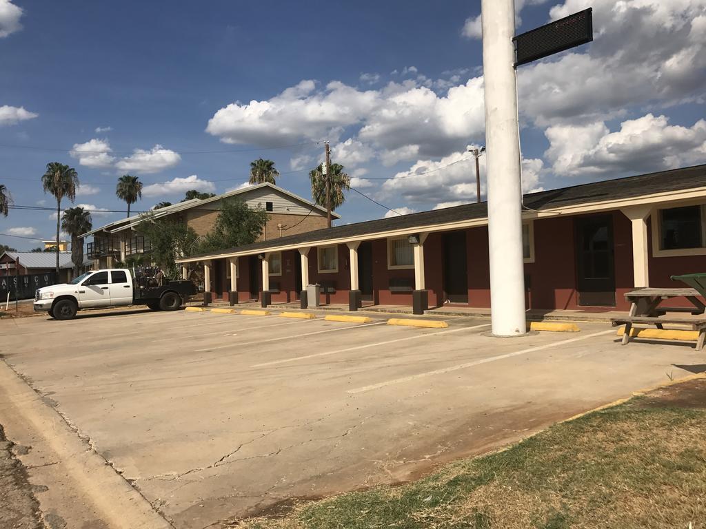Village Inn Котула Екстериор снимка